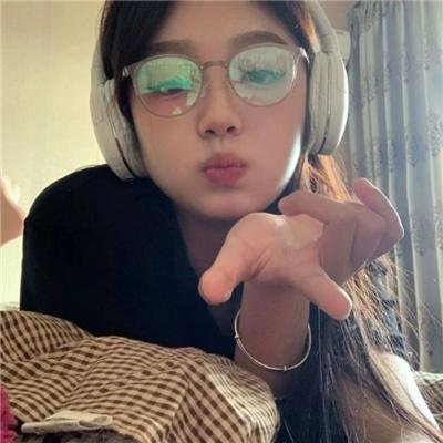黎明前的两个夜晚海报