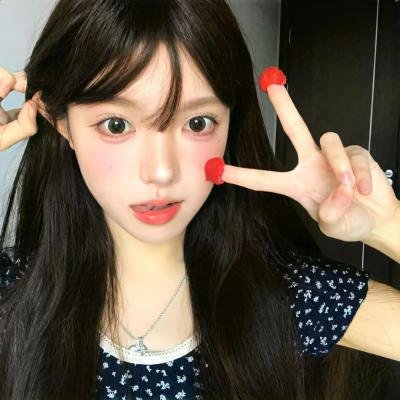 女孩不微笑海报